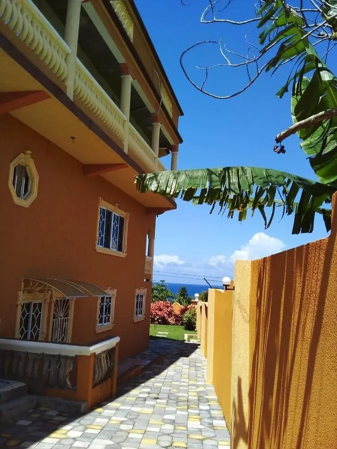 Mason Vista Apartment St Mary Homestay