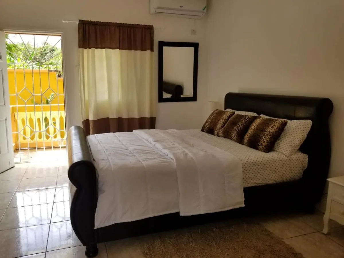 Mason Vista Apartment St Mary Homestay